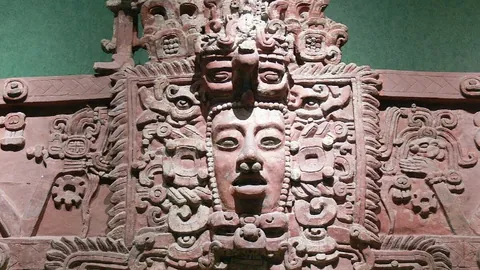 大乐透期号专家推荐：保级关键战质合分析